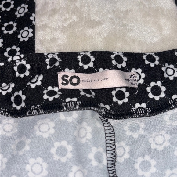 Flared pants - Picture 2 of 4